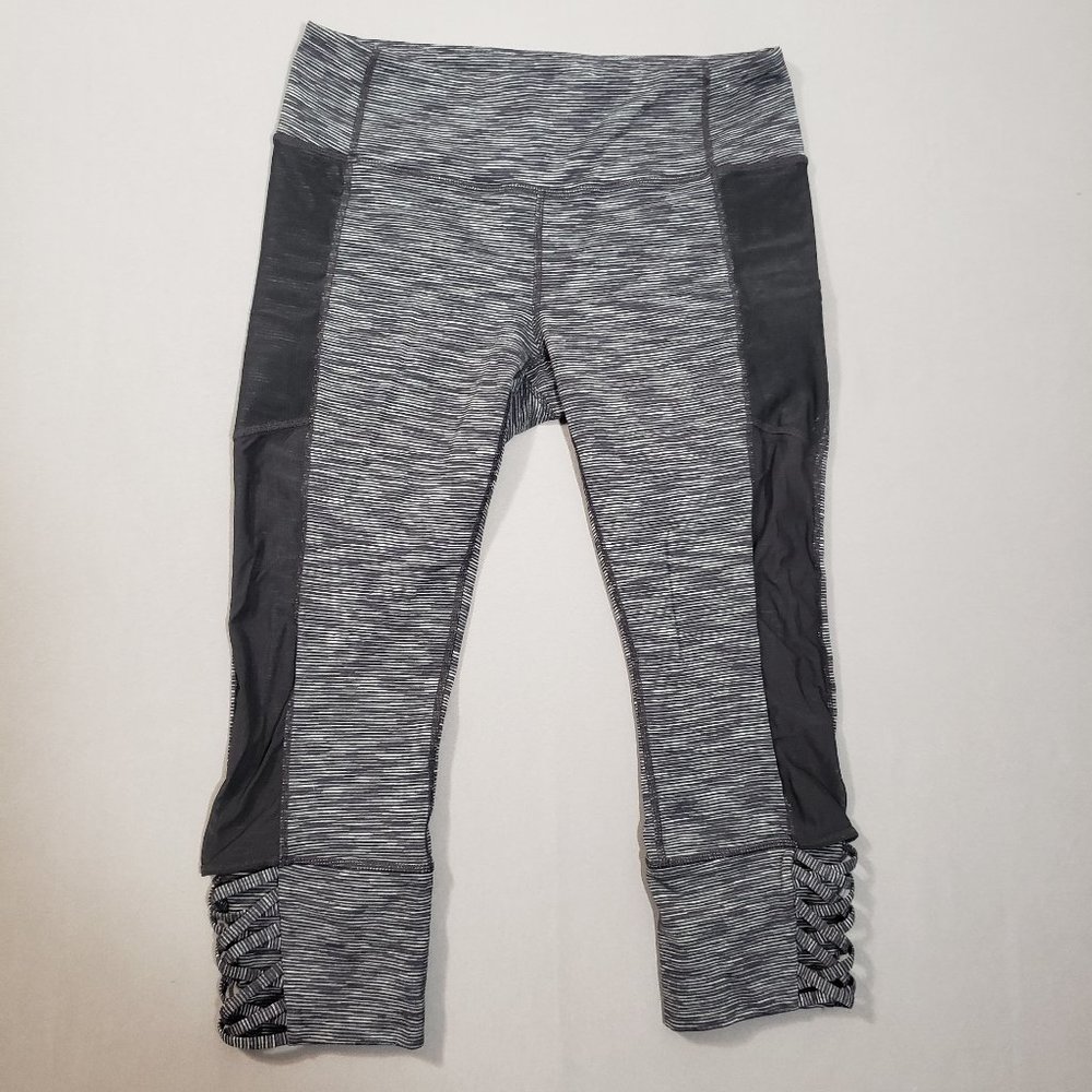 Athleta Mind over Mat Capri Cropped Leggings Space Dye Gray Mesh Womens Size M